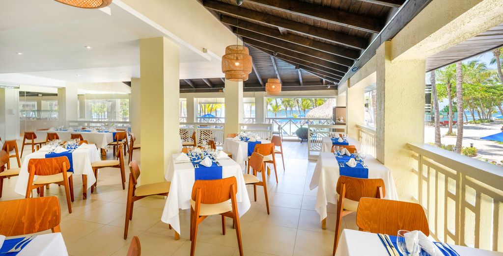 Coral Costa Caribe Beach Resort 4*