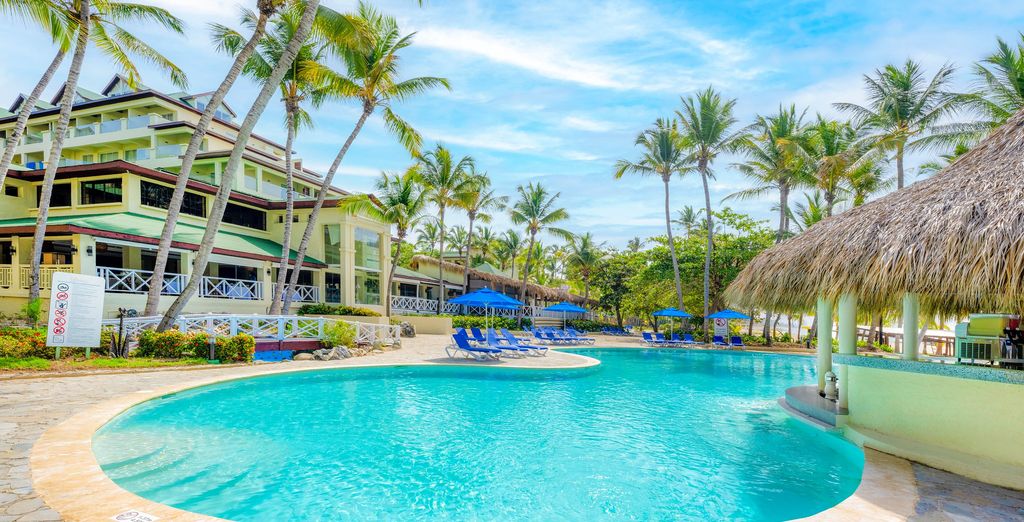 Coral Costa Caribe Beach Resort 4*