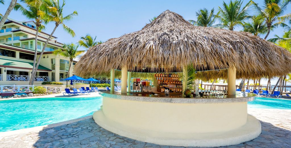 Coral Costa Caribe Beach Resort 4*