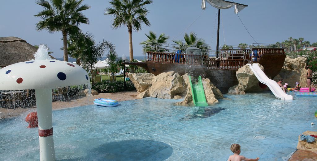 Aquamare Beach Hotel & Spa 4*
