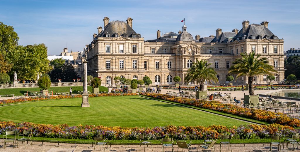 Hotel Eiffel Blomet 4*
