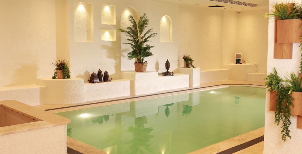 Nova Plaza Crystal Hotel 4*