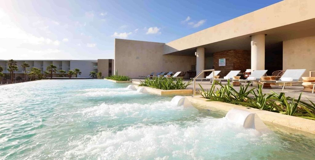 Grand Palladium Costa Mujeres Resort & Spa 5*