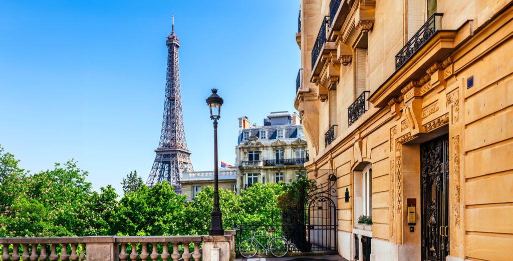 Hotel Eiffel Blomet 4*
