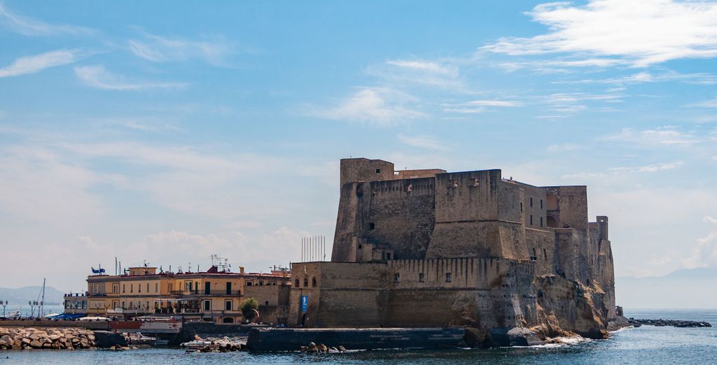 UNAHOTELS Napoli 4*