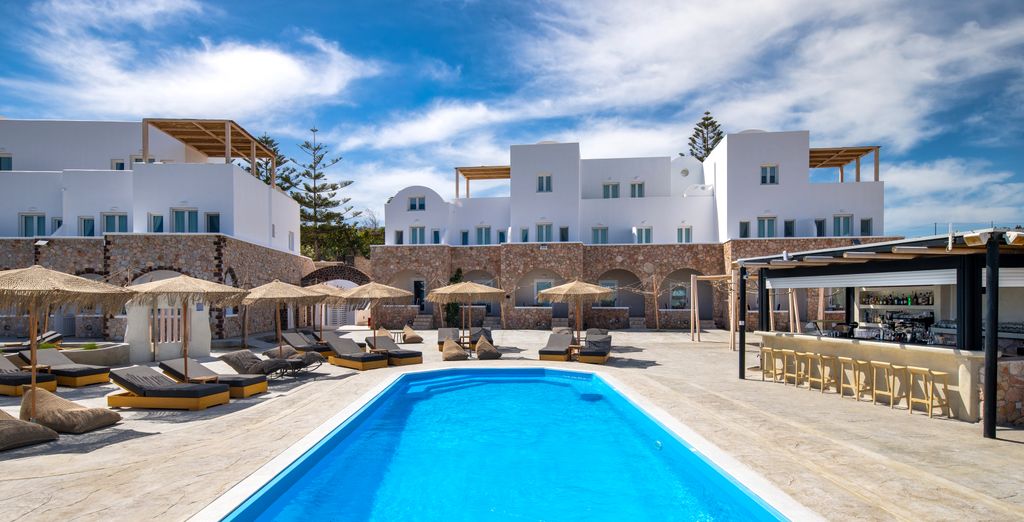Aelia Luxury Suites 5*