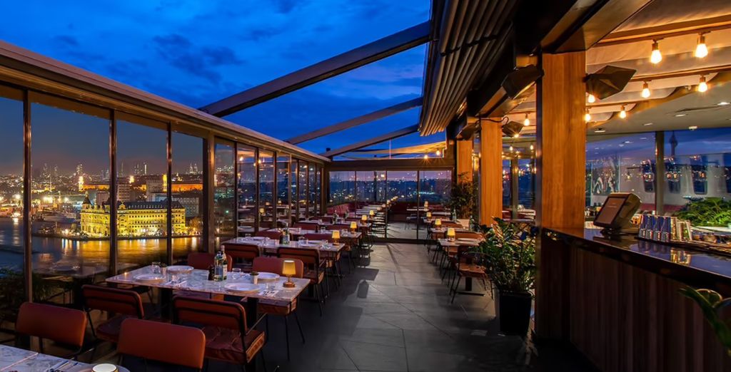 DoubleTree by Hilton Istanbul - Moda 5*