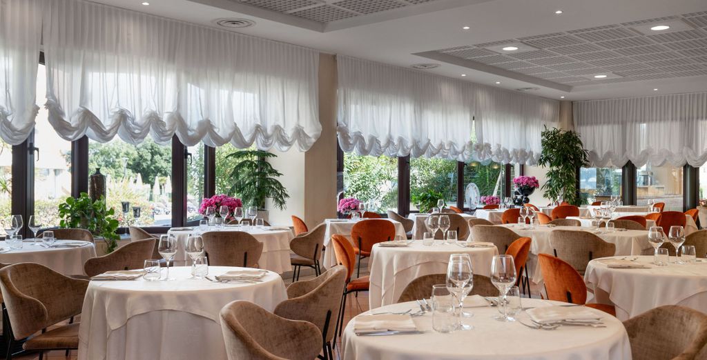 Savoy Beach Hotel & Thermal Spa 5*