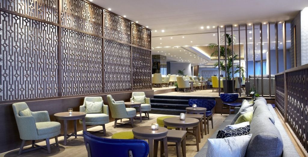 Wyndham Grand Athens 5*