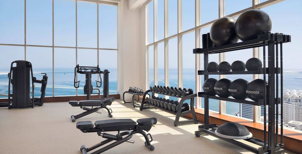 Crowne Plaza Muscat 4* con possibile pre-estensione al Delta Hotels by Marriott City Center Doha 5*