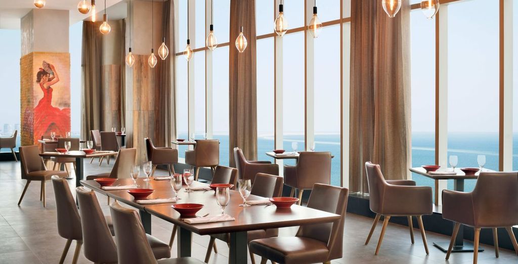 Crowne Plaza Muscat 4* con possibile pre-estensione al Delta Hotels by Marriott City Center Doha 5*