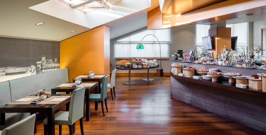 UNAHOTELS Napoli 4*
