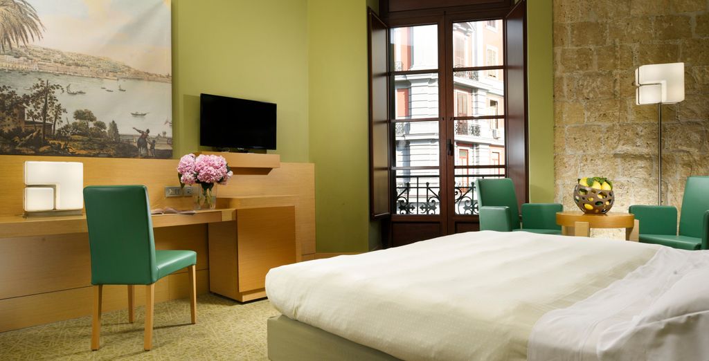 UNAHOTELS Napoli 4*