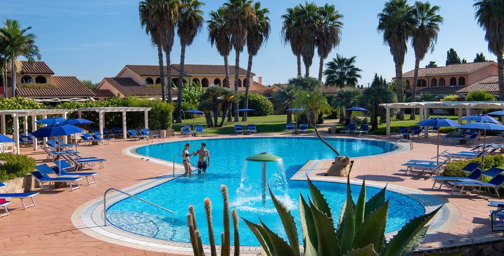 Lantana Resort 4*