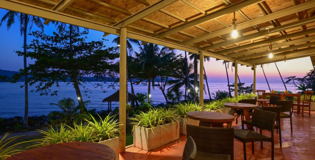 Amari Bangkok 5*, Vignette Collection Dinso Resort & Villas Ko Chang 5* con possibile estensione al Tolani Resort Koh Kood 4*