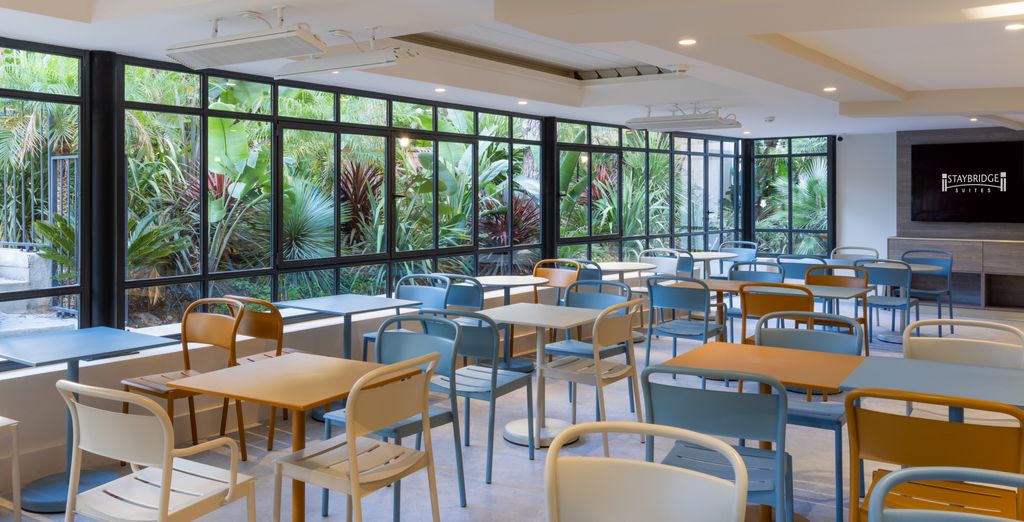 Staybridge Suites - Cannes Centre 4*