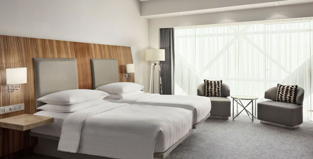 Hyatt Andaz Capital Gate 5* con biglietti per il Gran Premio di Formula 1