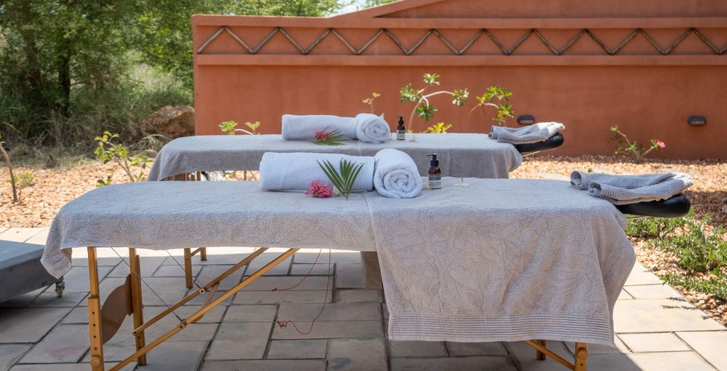 Soggiorno multiattività: Mohlabetsi Safari Lodge e Premier Hotel O.R. Tambo 4*