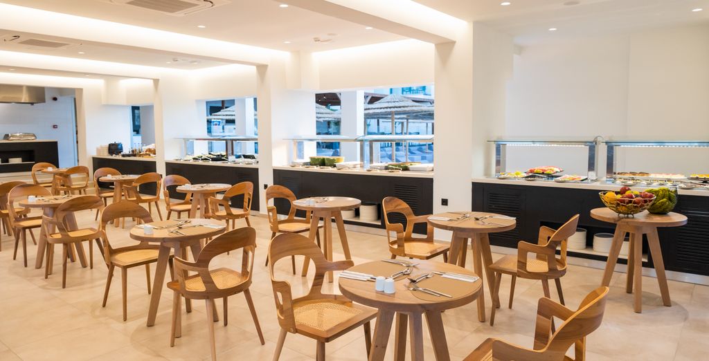 Cabana White Boutique Hotel and Suites 5* 