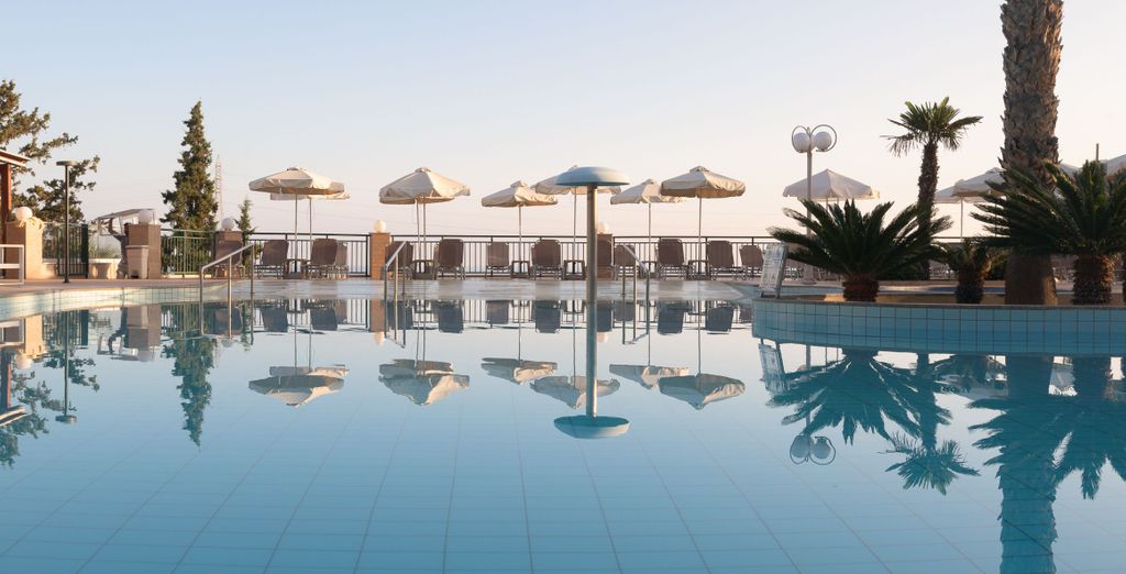 Asterias Village Resort 4*