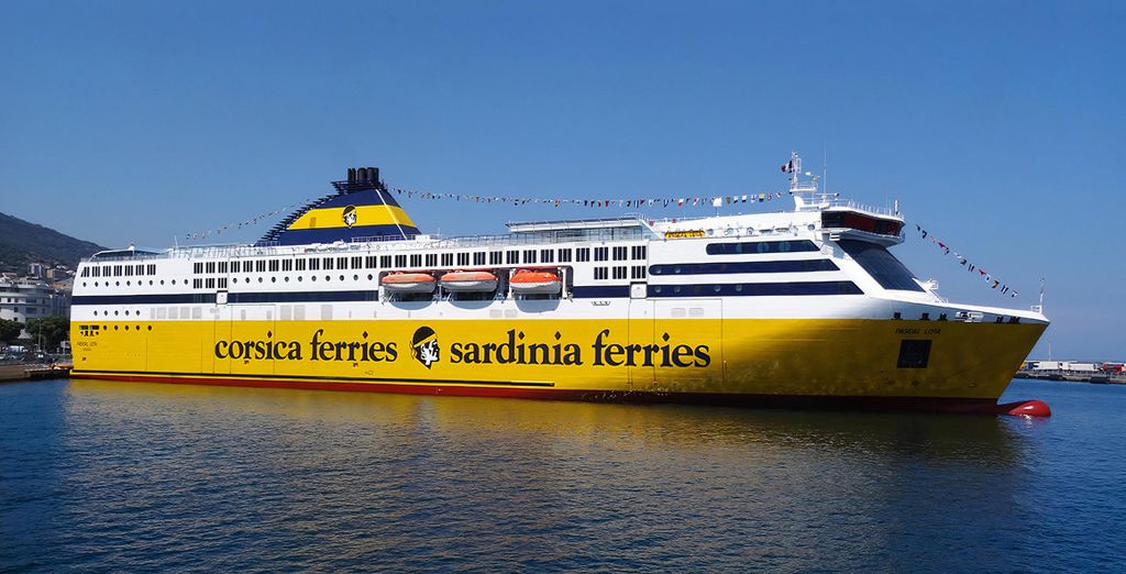 Golden Tulip Porto Vecchio 4* con volo o Sardinia Ferries