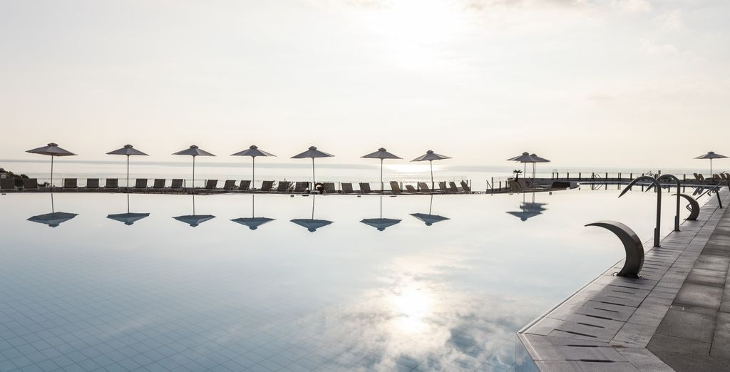 Louis Apostolata Island Resort & Spa 4*