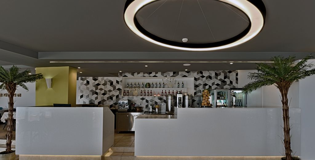 Louis Apostolata Island Resort & Spa 5*