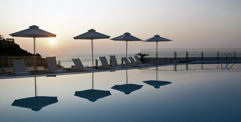 Louis Apostolata Island Resort & Spa 5*