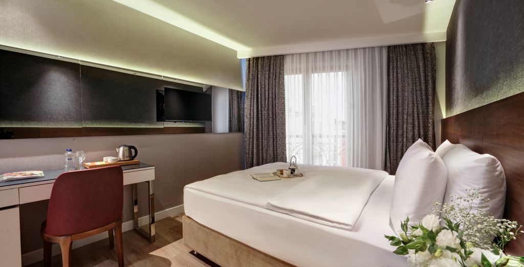 Dora Pera Hotel 4*