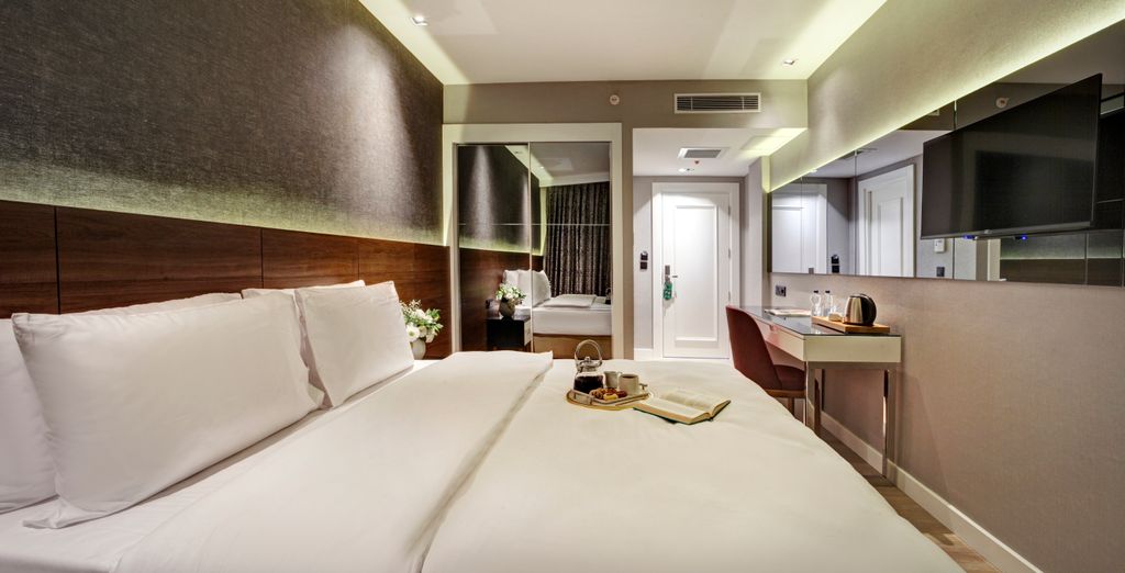 Dora Pera Hotel 4*