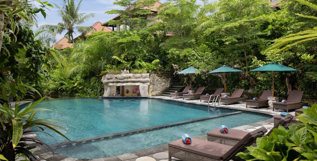 Combinato: Sakti Garden Resort & Spa 4*, Sudamala Resort, Komodo 5* e Merusaka Nusa Dua 5*