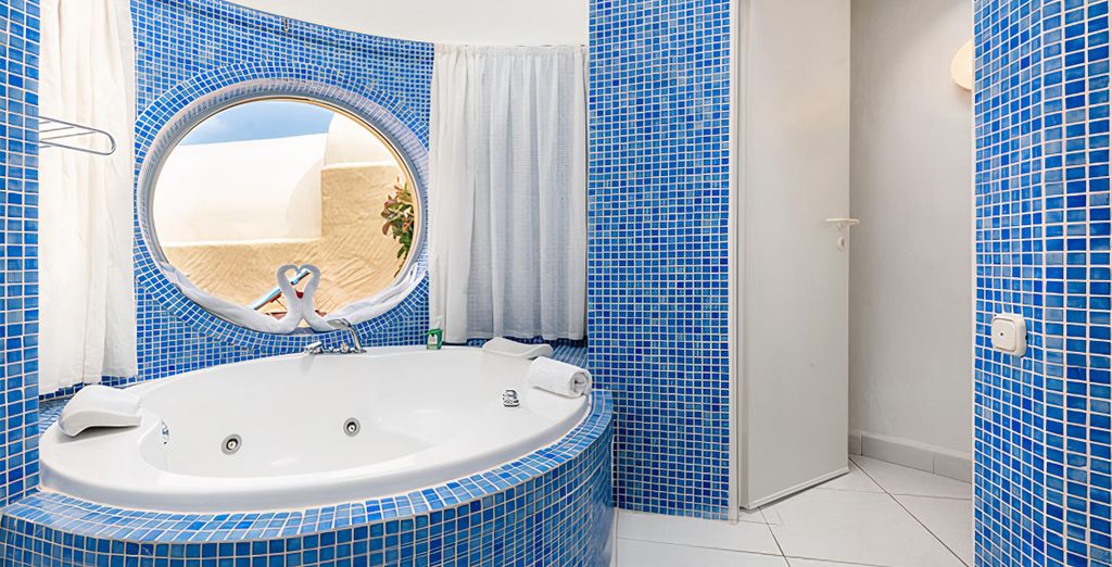 Hotel LIVVO Risco del Gato Suites 4*