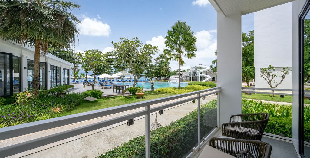 Combinato Maikhao Palm Beach Resort 4*, Royal Yao Yai Island Beach Resort 5* e Mai Khao Lak Beach Resort & Spa 5*