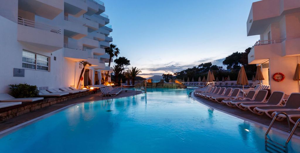 Fergus Style Cala Blanca Suites 4*