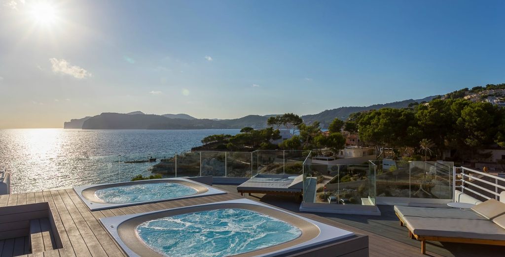 Fergus Style Cala Blanca Suites 4*