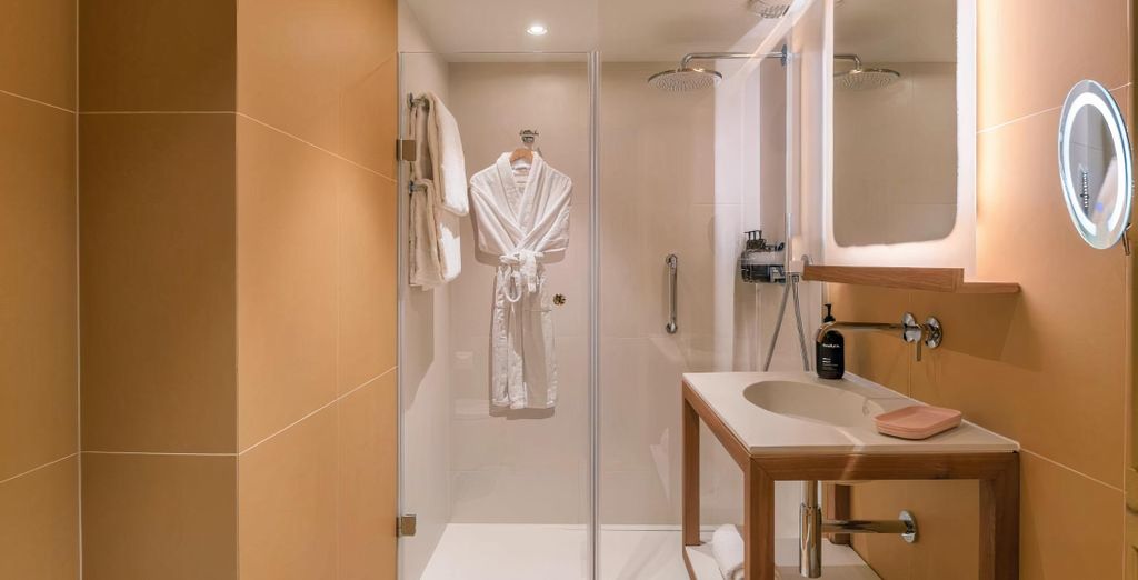 Canopy by Hilton Cannes 4*