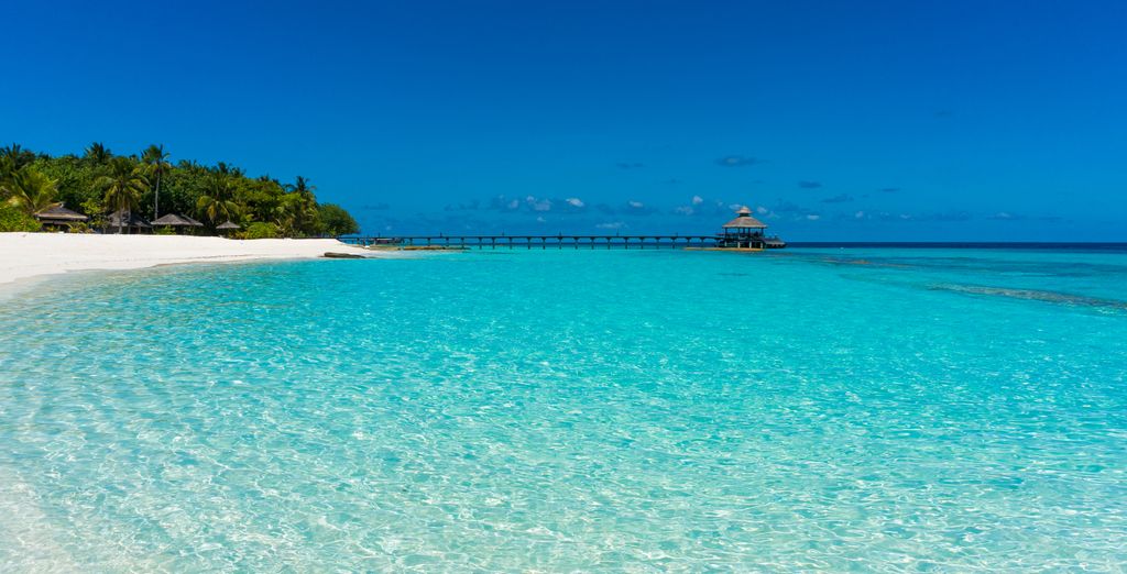 Royal Island Resort & Spa 5*