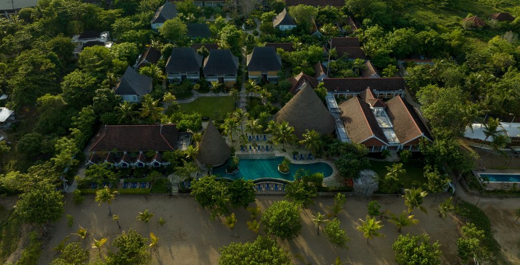 Combinato: Sakti Garden Resort & Spa 4*, Sudamala Resort, Komodo 5* e Merusaka Nusa Dua 5*