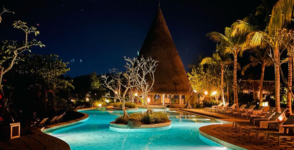 Combinato: Sakti Garden Resort & Spa 4*, Sudamala Resort, Komodo 5* e Merusaka Nusa Dua 5*