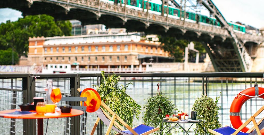Off Paris Seine 4*