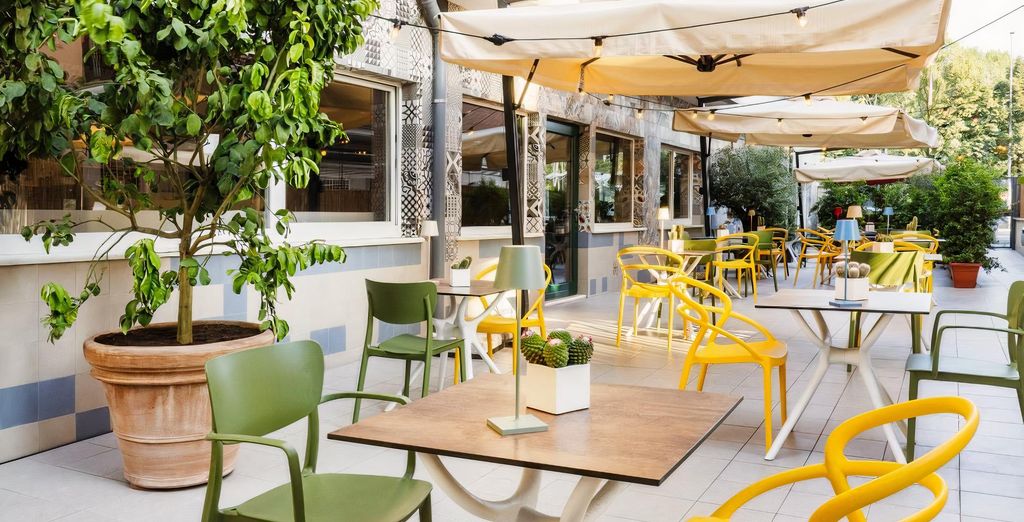 Adesso Hotel 4*