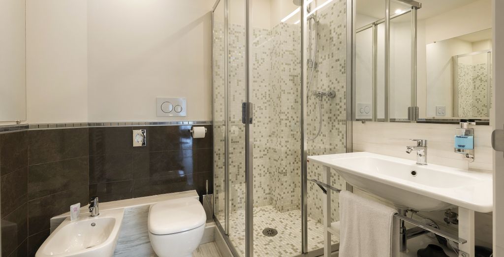 Adesso Hotel 4*