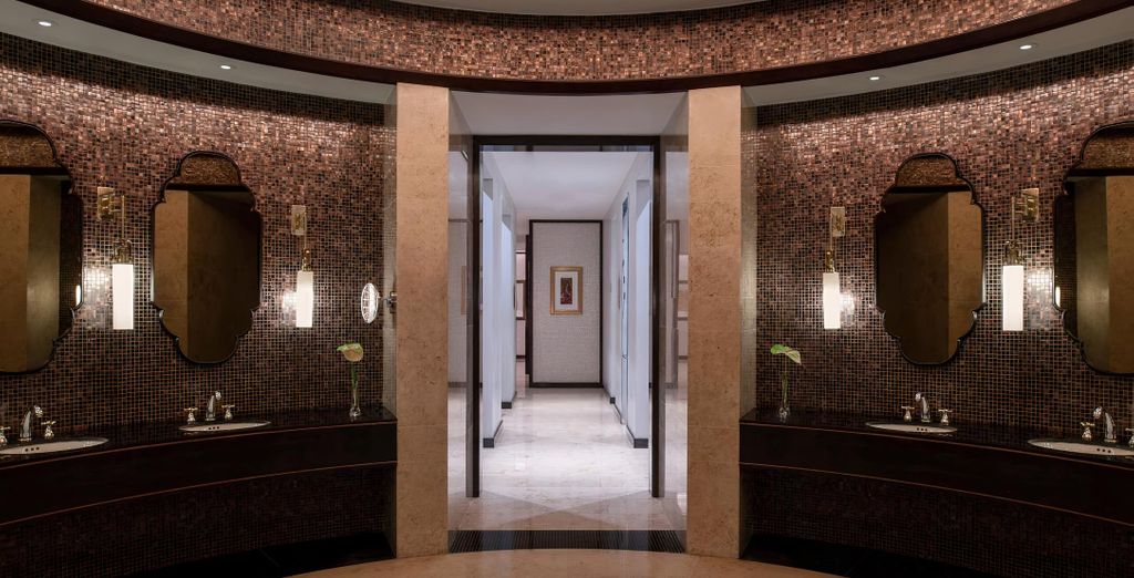 The Ritz-Carlton, Doha 5* con possibile estensione al The Outpost Al Barari 5*