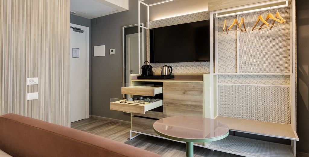 Adesso Hotel 4*