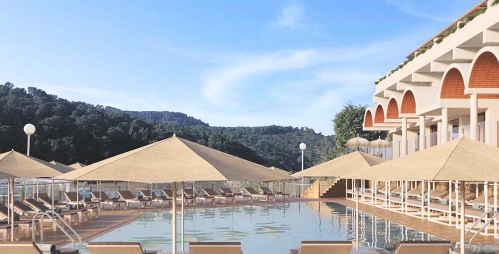 Hotel Cala San Miguel 5*