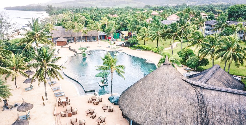 Outrigger Mauritius Beach Resort 4*S