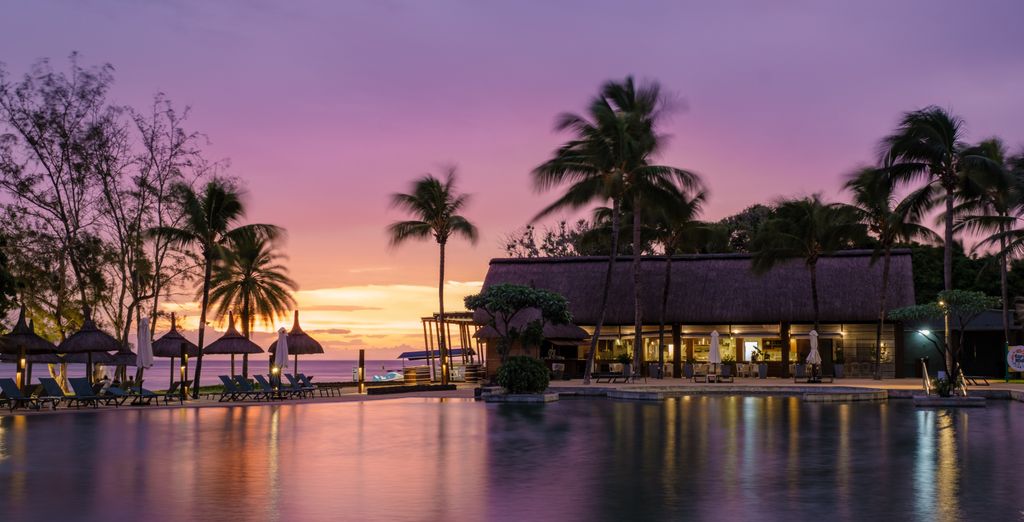 Outrigger Mauritius Beach Resort 4*S