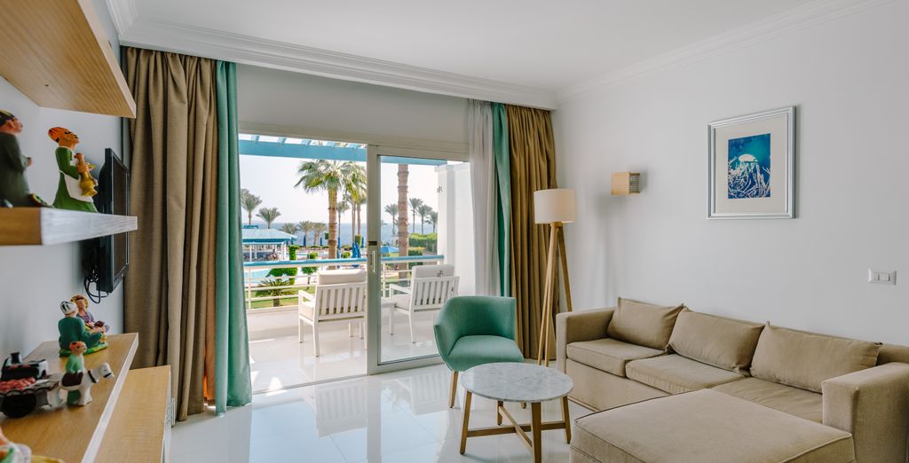 Renaissance Golden View Beach Resort by Marriott 5*