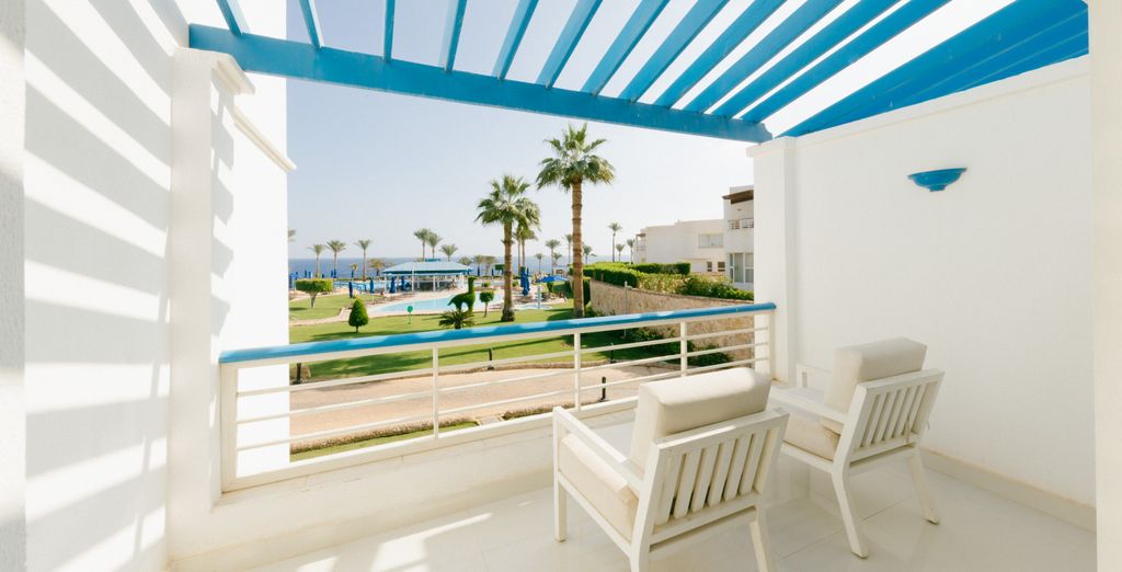 Renaissance Golden View Beach Resort by Marriott 5*