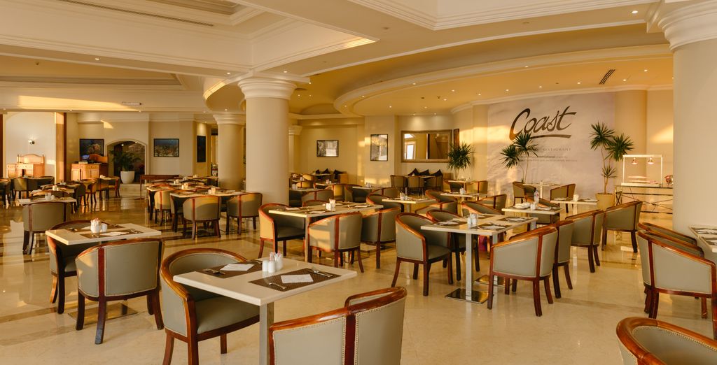Renaissance Golden View Beach Resort by Marriott 5*